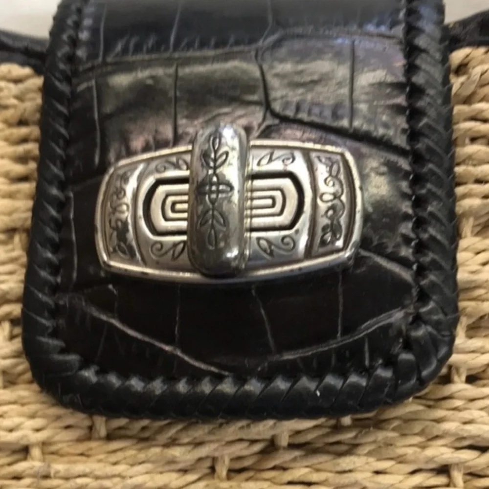 Brighton Wendy Woven Straw Jute & Black Leather Shoulder Bag Handbag Heart Charm - Picture 7 of 10